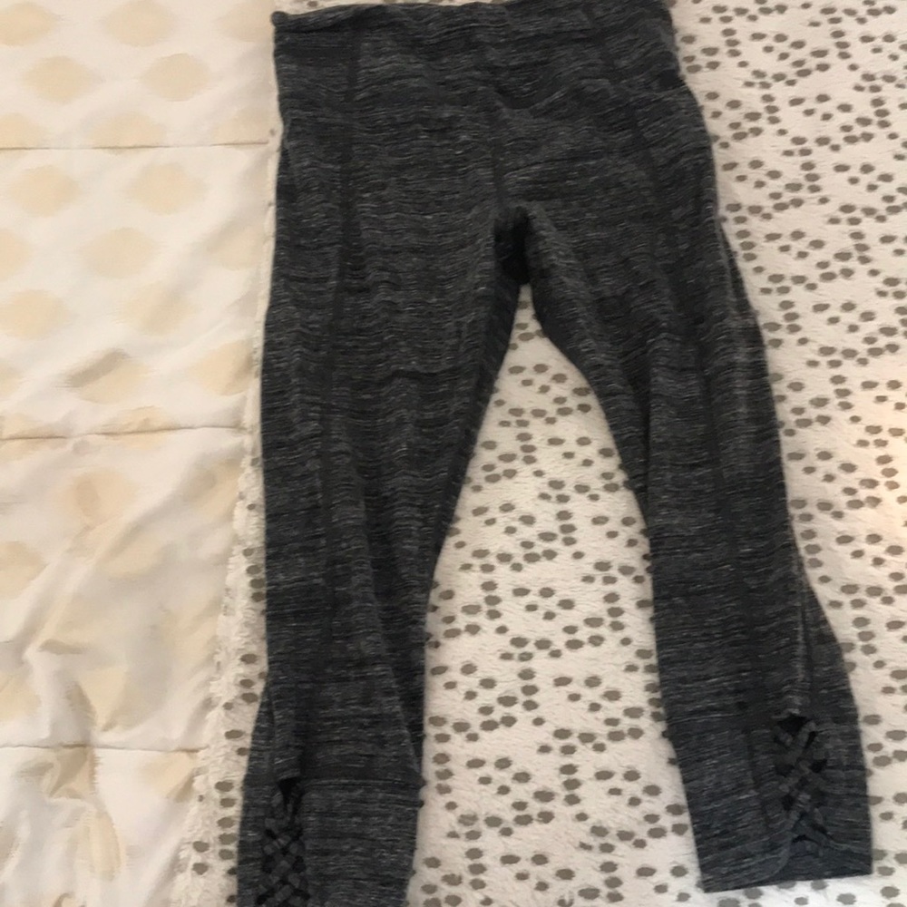 Calvin Klein mid calf leggings